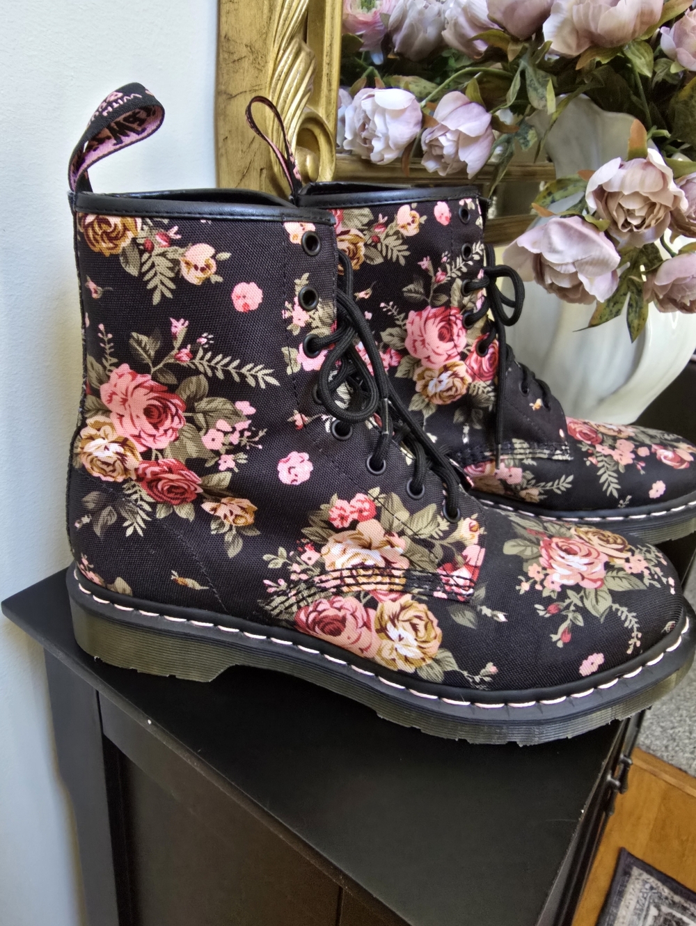 Doc Marten Floral Lace-Up Combat Boots  Black/Pink Air Wair 11 Women - Picture 2 of 8